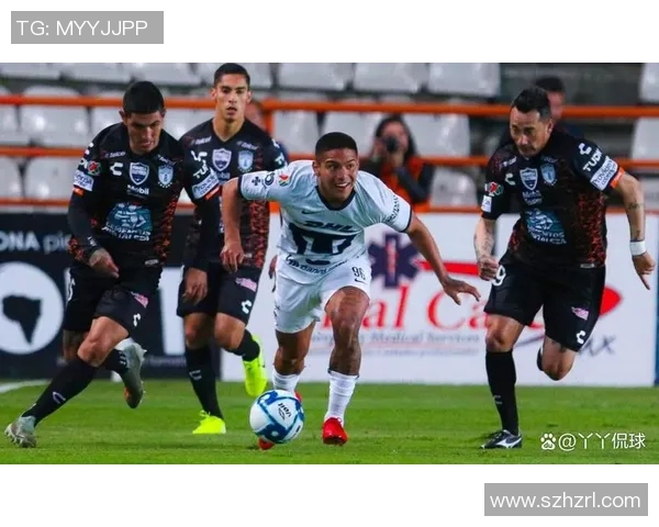 帕丘卡与普马斯激战正酣谁能在这场对决中笑到最后